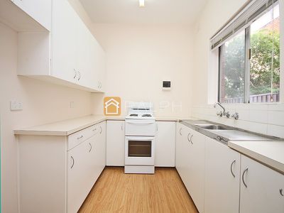 2 / 5 Colin Street, Lakemba