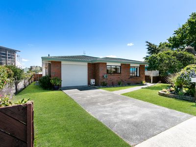 1 / 222 Centreway Drive, Orewa