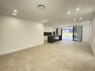 20A Damien Avenue, Greystanes