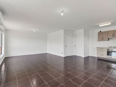 2 / 2 Holborow Street, Crookwell