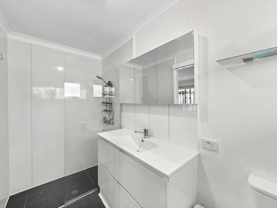 10 FARRELL DRIVE, Walloon