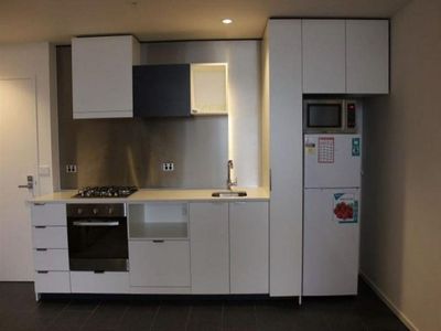 611 / 19 Hanover Street, Oakleigh