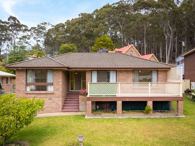 10 FISHERMANS CRESCENT, North Narooma