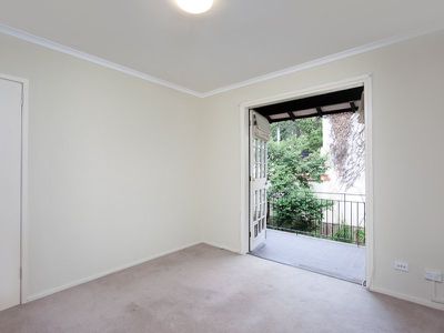 2 / 5 Trelawney Street, Woollahra