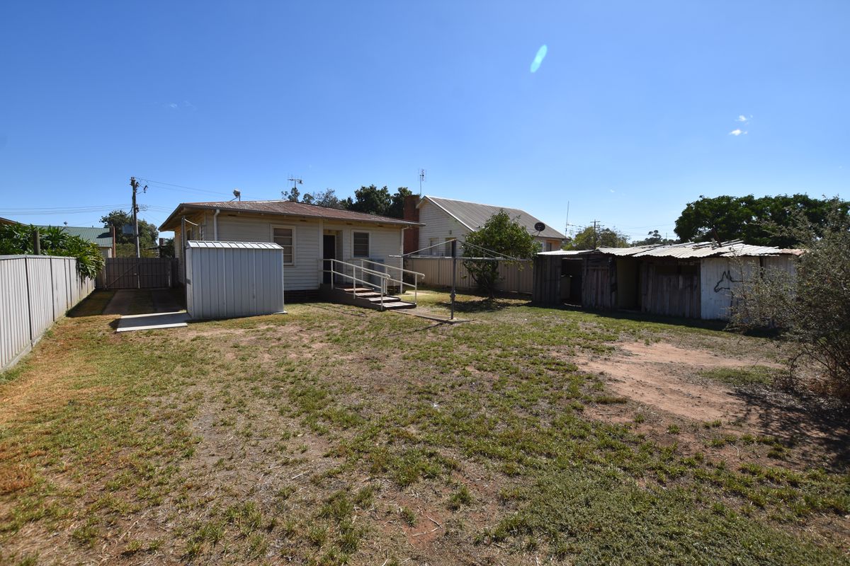 6 Day Street, Tongala