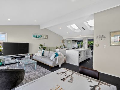 1/64 Seaview Road, Castor Bay