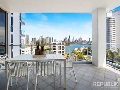 1101 / 4 Como Crescent, Southport