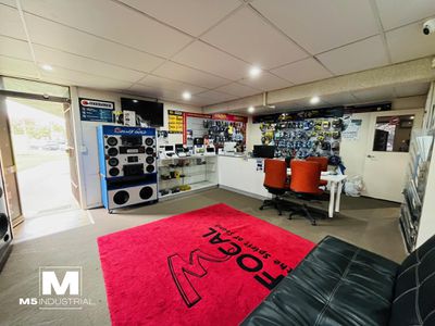 2 / 1 Field Close, Moorebank