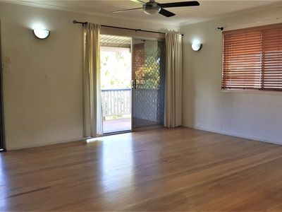 89 Pareena Crescent, Mansfield