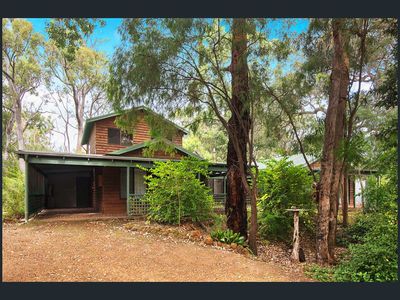 7 Flora Grove, Molloy Island
