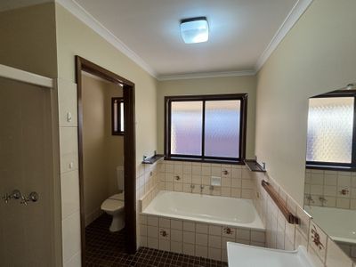 4 / 410 McLennan Street, West Albury