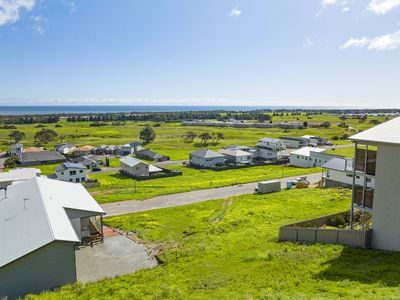23 Cherry Hills Crescent, Normanville