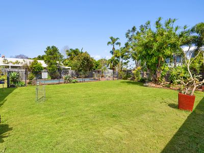 13 Timana Avenue, Mermaid Waters