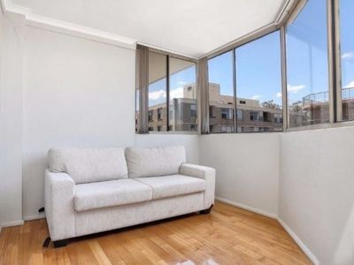 30 / 3 Good Street, Parramatta