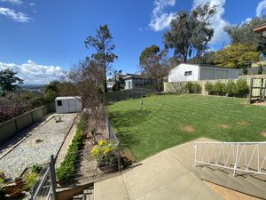 594 Whinray Crescent, East Albury