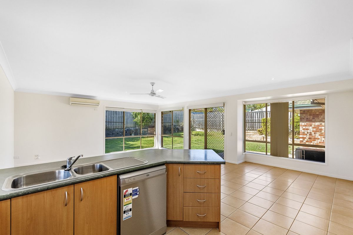 4 Cordata Court, Robina