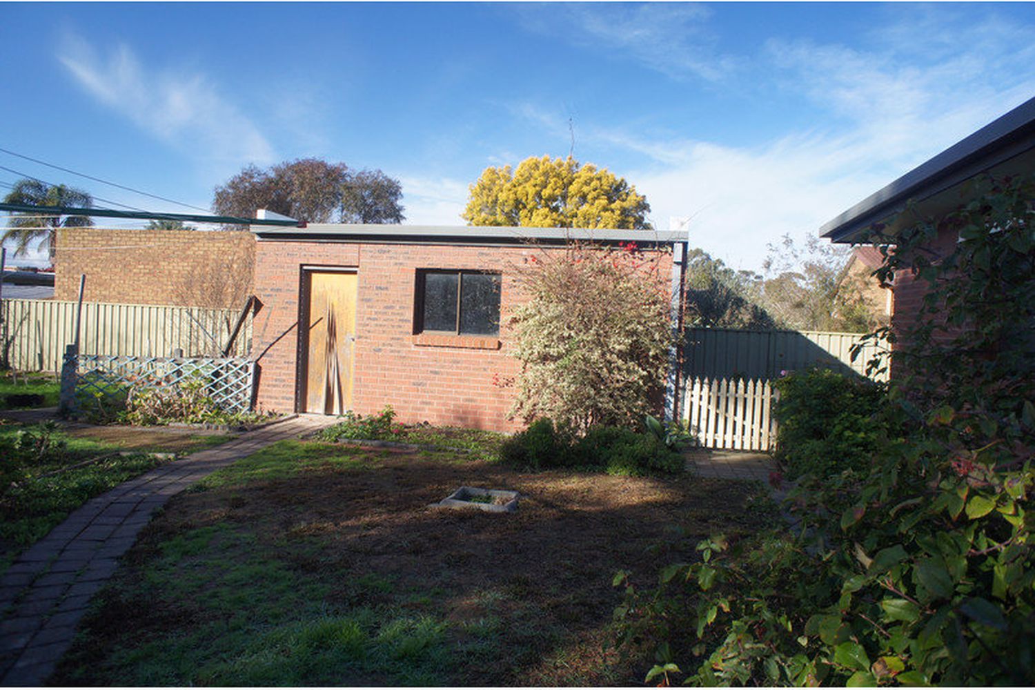 14 Burgess Street, Horsham