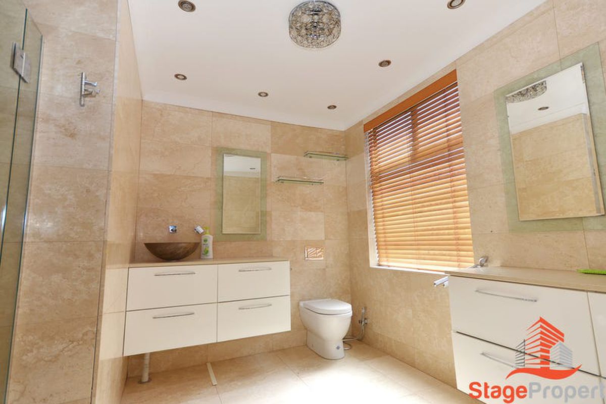 12 Bronzewing Loop, Wembley