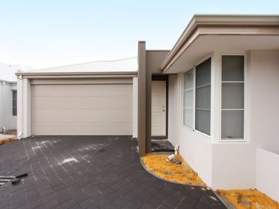 4 / 58 Central Avenue, Redcliffe