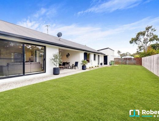 New Price - Outstanding Old Tewantin Opportunity image 3