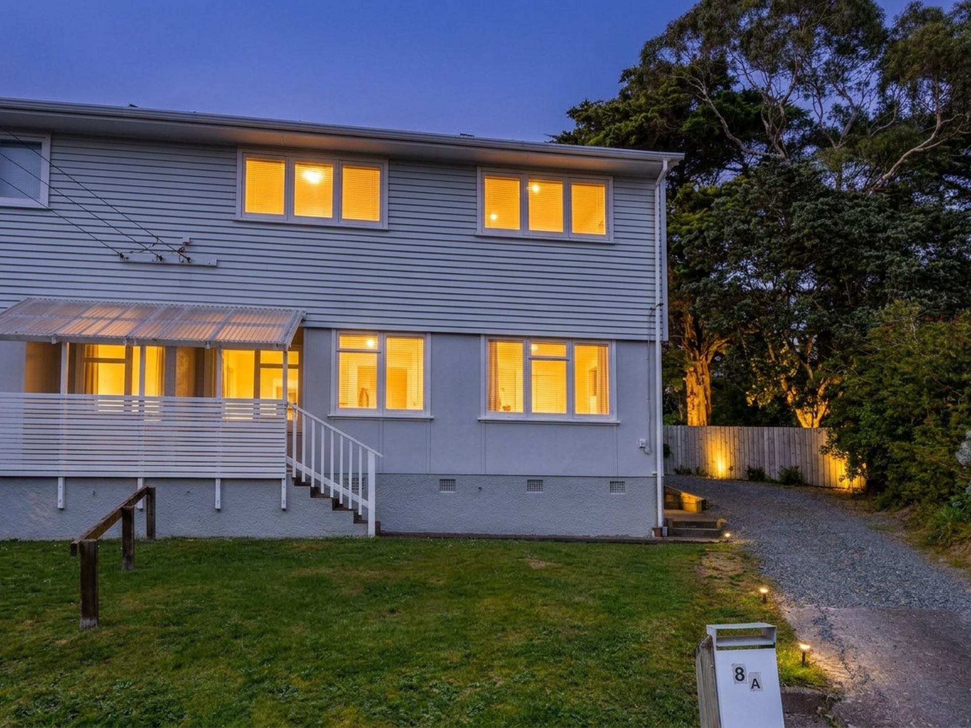8A Devon Place, Cannons Creek