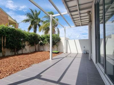 2 / 104-106 Central Lane, Gladstone Central