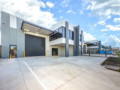 1 / 87 Collins Road, Melton