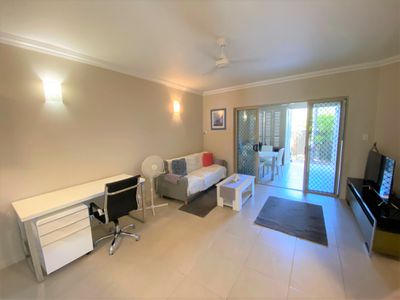 101 / 2-8 Centenary Close, Manoora