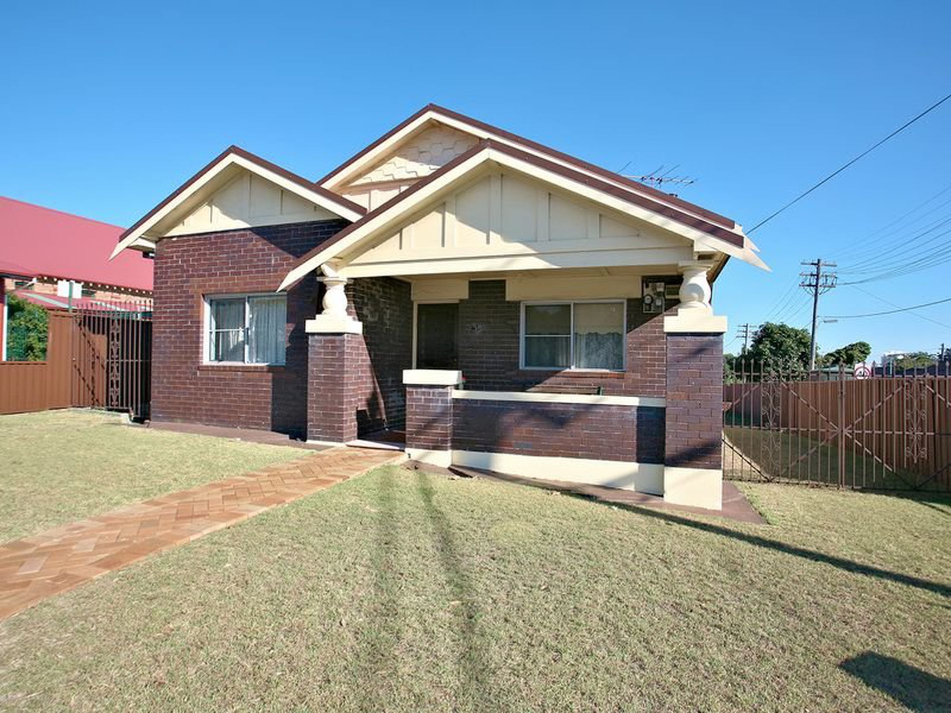 38 Dalmeny Avenue, Rosebery