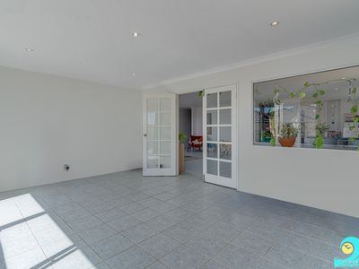 11 Pebbly Way, Clarkson