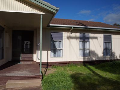 12 Shirley Street, Horsham
