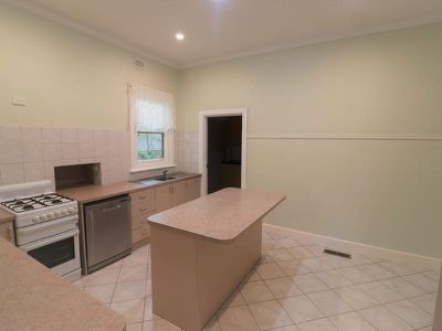 17 The Avenue, Seymour