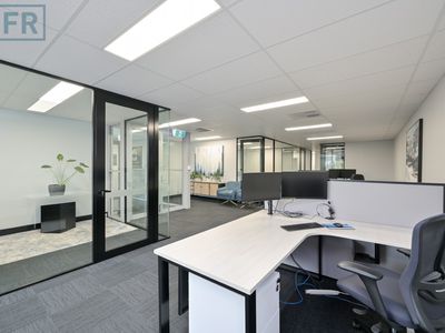 4 / 35 Tamara Drive, Cockburn Central