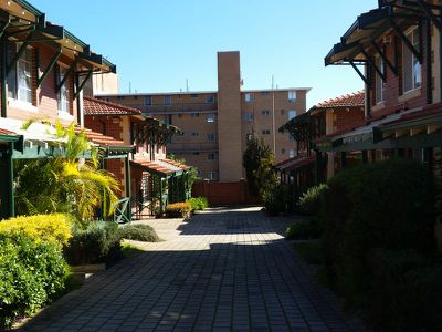 10 / 39 King George St, Victoria Park