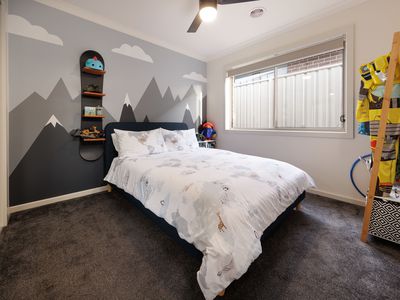 23 PEMBROKE CRESCENT, Wodonga