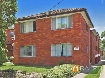 2 / 5  Fairmount Street, Lakemba
