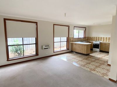 2 / 59 Woodville Park Drive, Hoppers Crossing