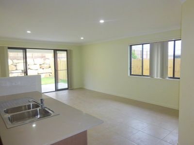 19 Geoffrey Miller Avenue, Pimpama