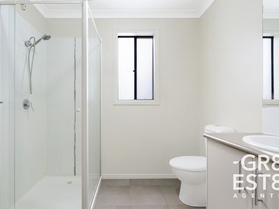 6 Zeus Avenue, Cranbourne West