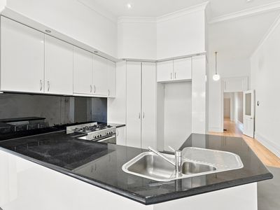 211 Douglas Parade, Newport
