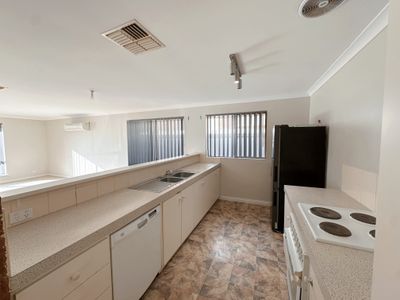 2 / 3 Kitchener Road, Kalgoorlie