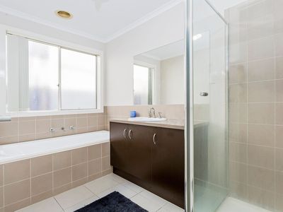 13 Waterways Boulevard, Williams Landing