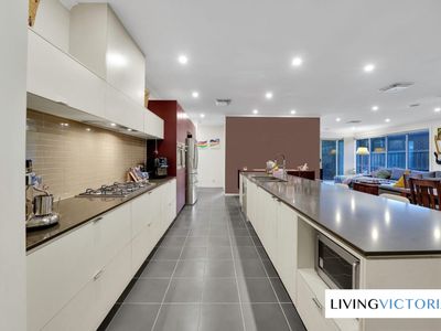 8 Hilderbrand Avenue, Williams Landing