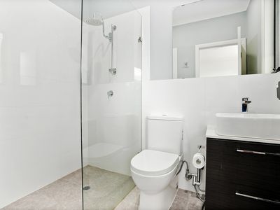 18 / 46 Toongabbie Road, Toongabbie