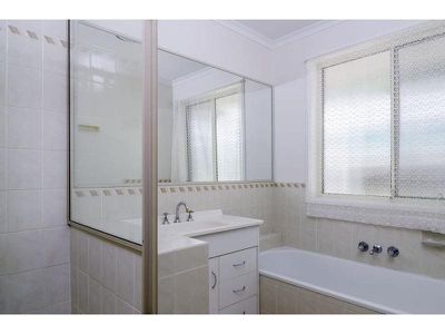 2 Thompson Crescent, Tewantin