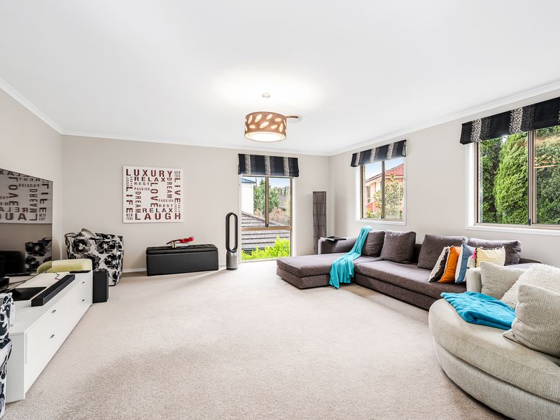 49 River Oak Circuit, Kellyville