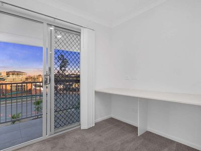 10 / 15 Waratah Way, Morayfield