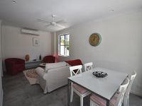 8 / 8 Priory Street, Indooroopilly