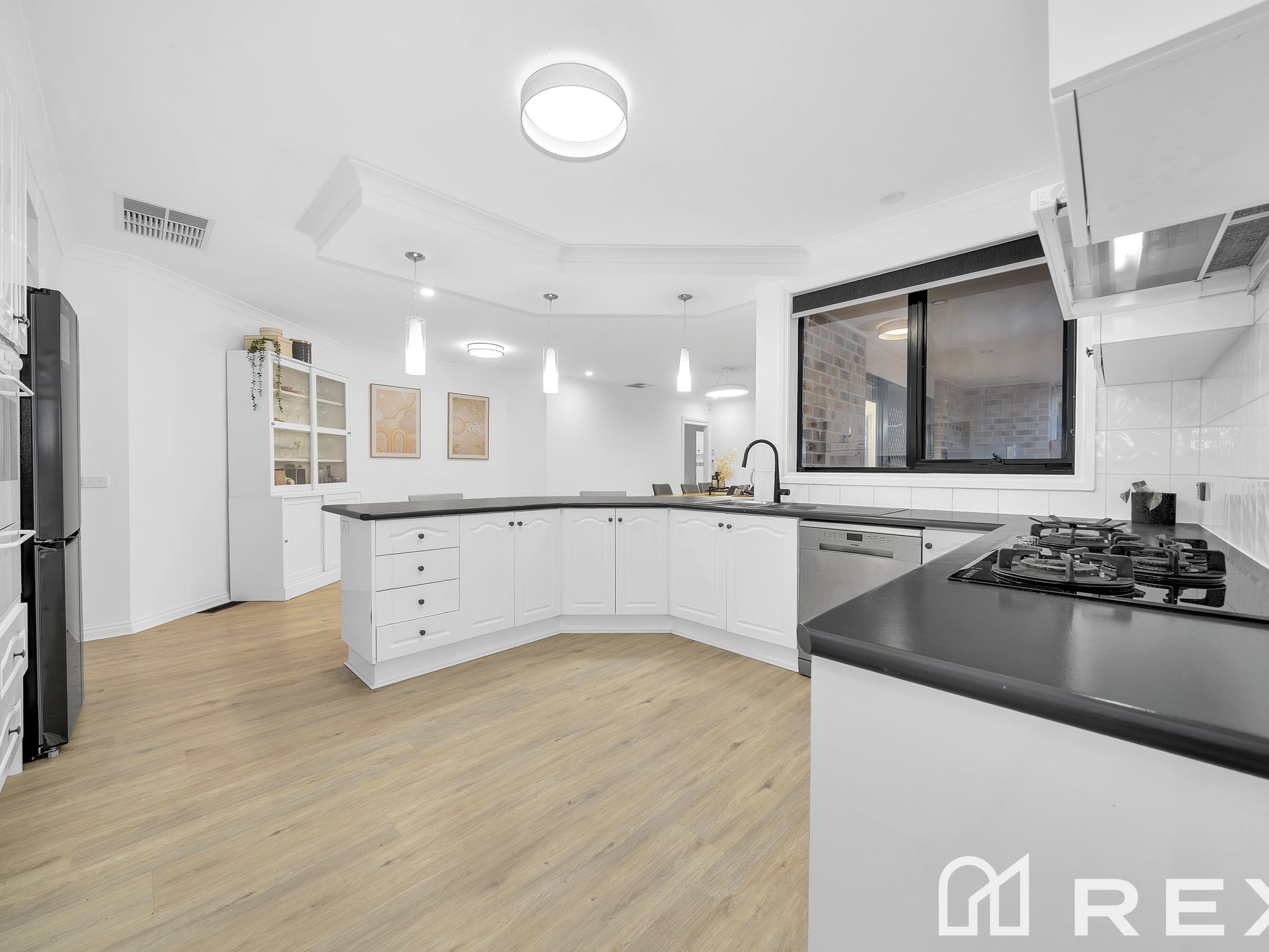 2 Andrew Court, Pakenham