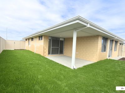 8 Cordelia Street, Eglinton